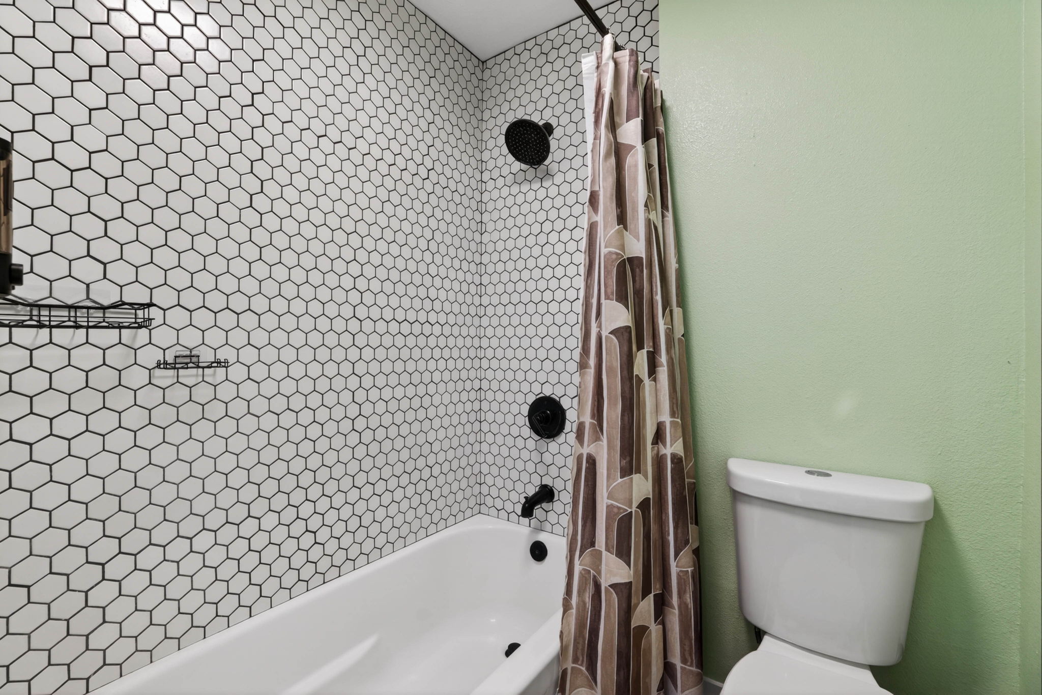 Soaking tub