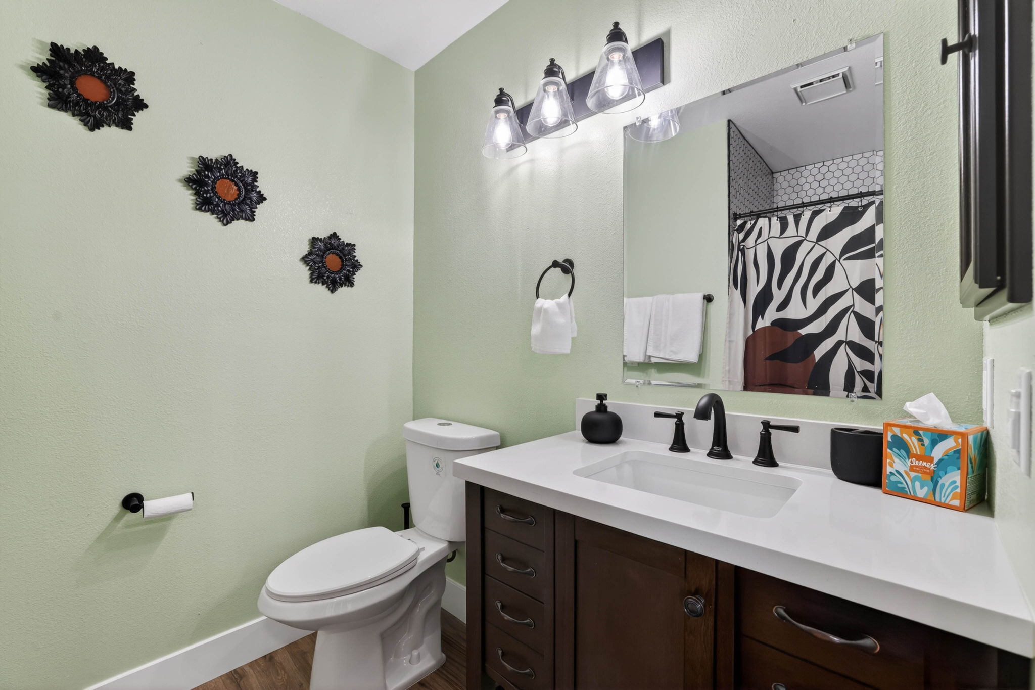 Bathroom 2 vanity