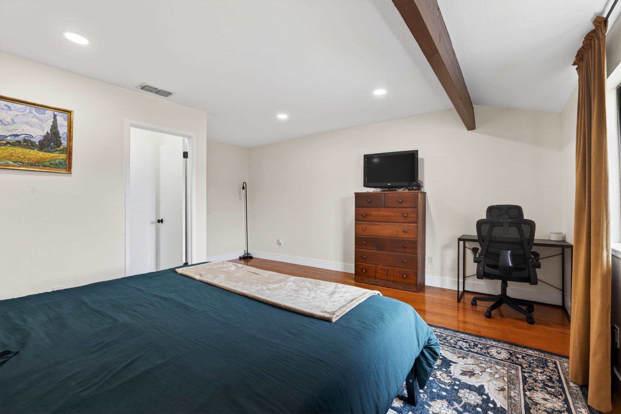 Primary bedroom