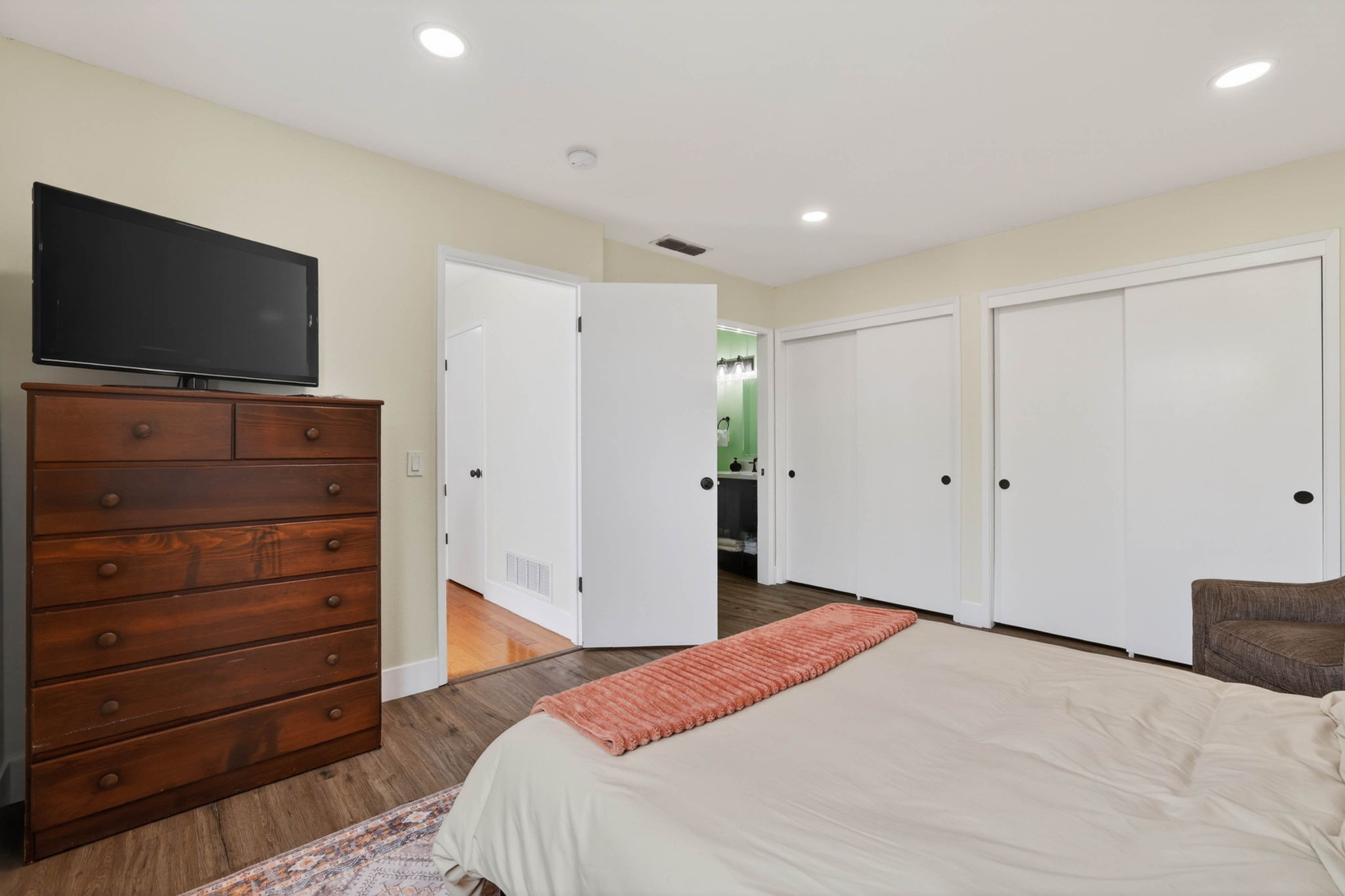 Closet and ensuite access