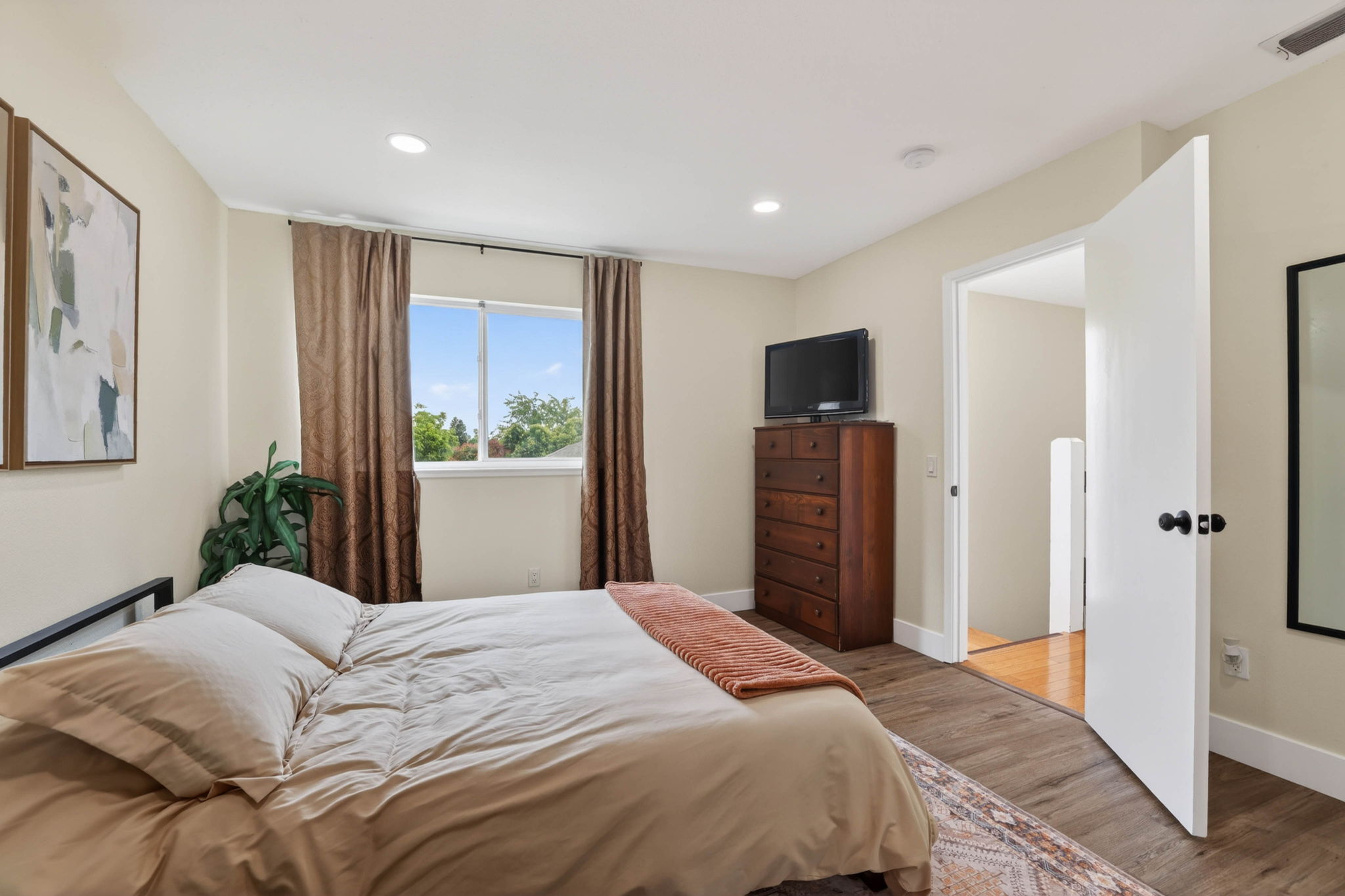Bedroom 2 TV